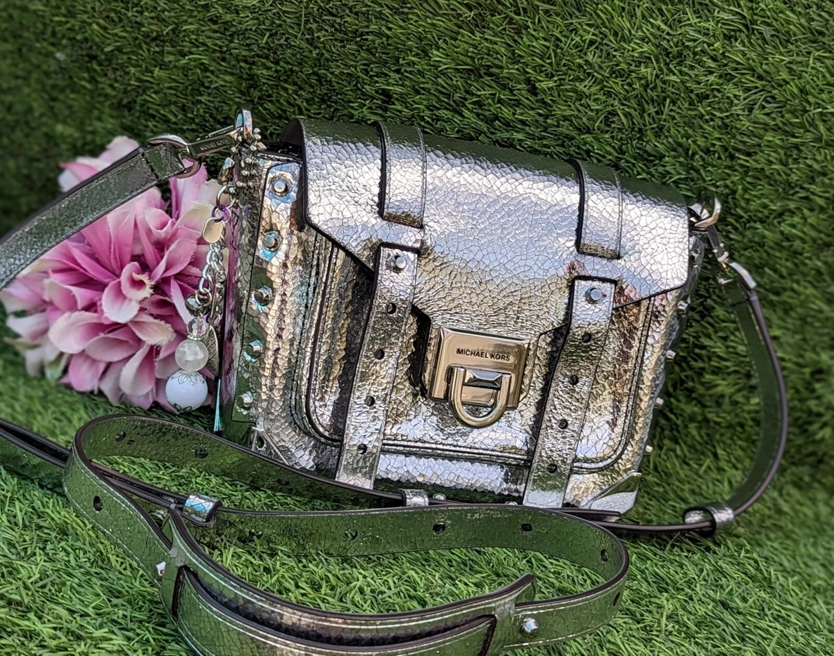 Buy DELUXITY | Crossbody Purse Bag | Functional Multi Pocket Double Zipper  Purse | Adjustable Strap | Medium Size Purse | Silver Online at Lowest  Price Ever in India | Check Reviews & Ratings - Shop The World