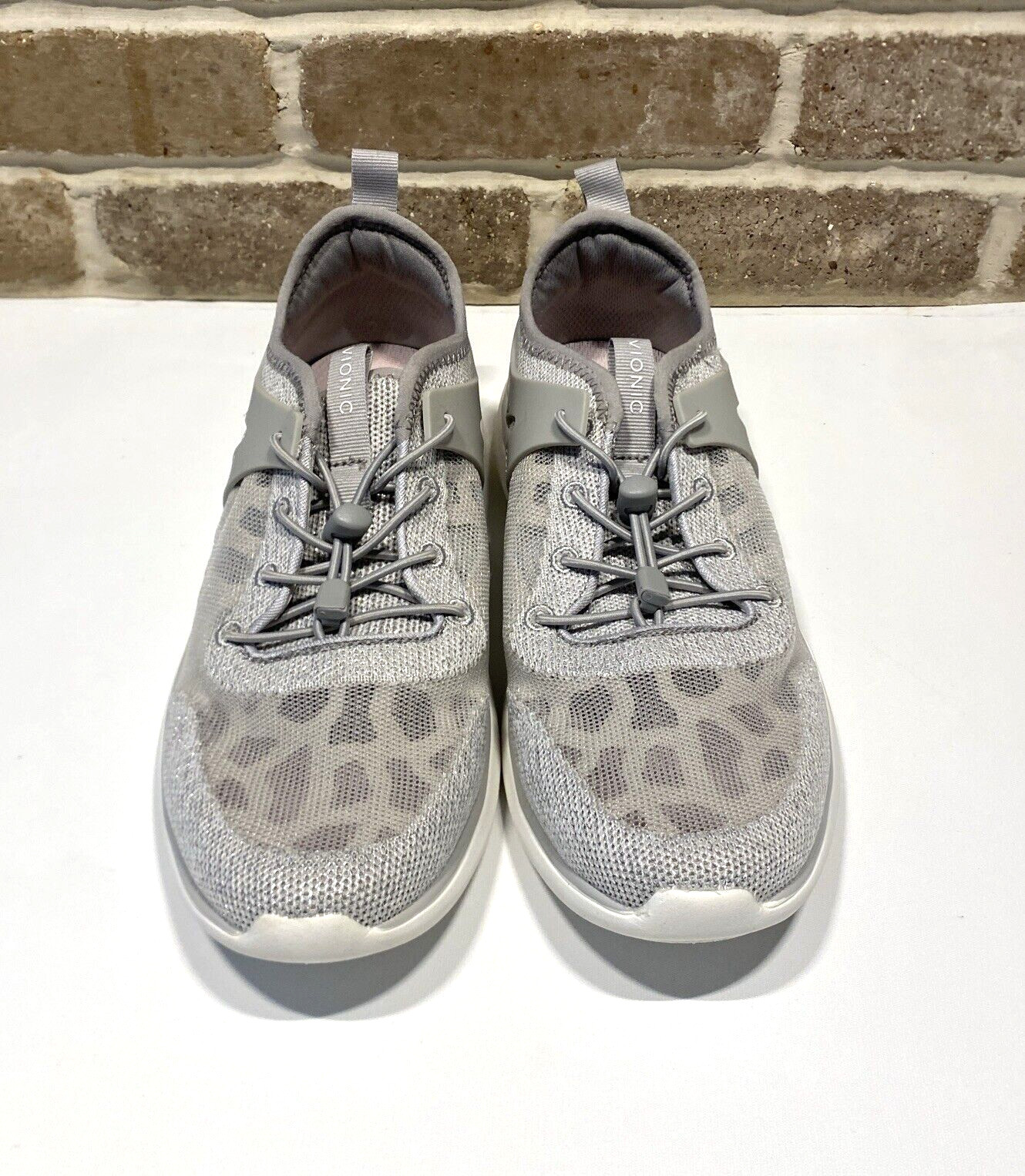 VIONIC Amalia Gray Lightweight Walking Sneaker Sh… - image 2