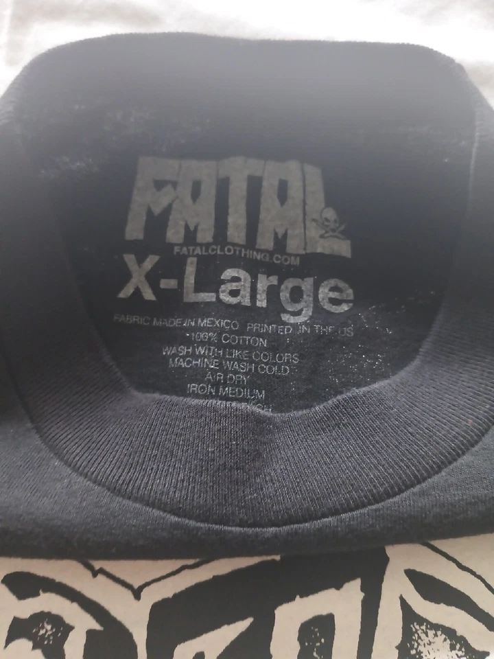 Camiseta para hombre Y48 Fatal Clothing con gráficos de calavera talla mediana Foto 3 de 4