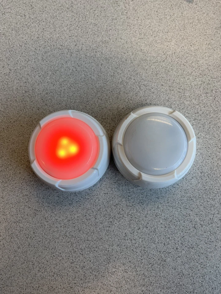 PACK 2 Defiant 3,11 pulgadas Luces LED blancas que cambian de color para disco / grifo envío de $2 Foto 3 de 4