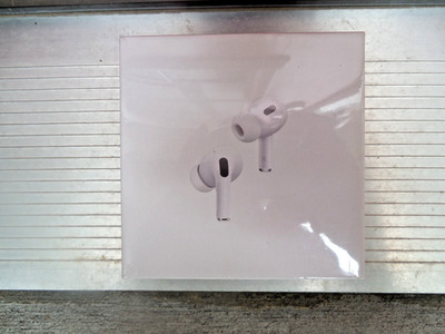Apple AirPods Pro 2nd Generation with MagSafe Charging Case USB-C White NEW SEAL