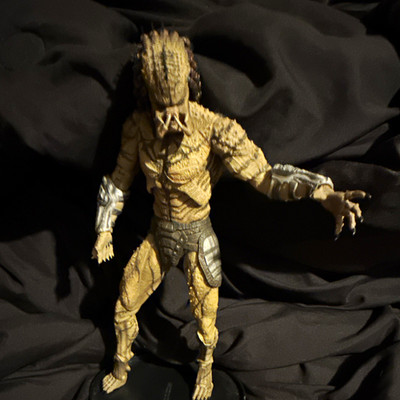 Predator Collectible Figure Sci-Fi Horror Franchise Character