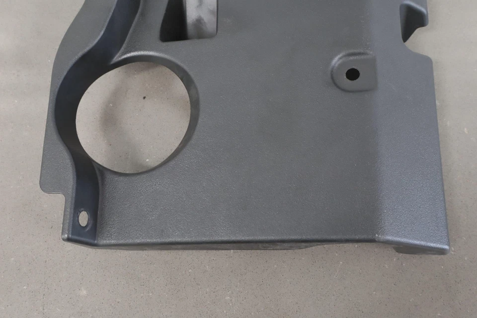 Cubierta del depósito de freno debajo del capó Lexus GX460 2010-2014 Foto 4 de 4