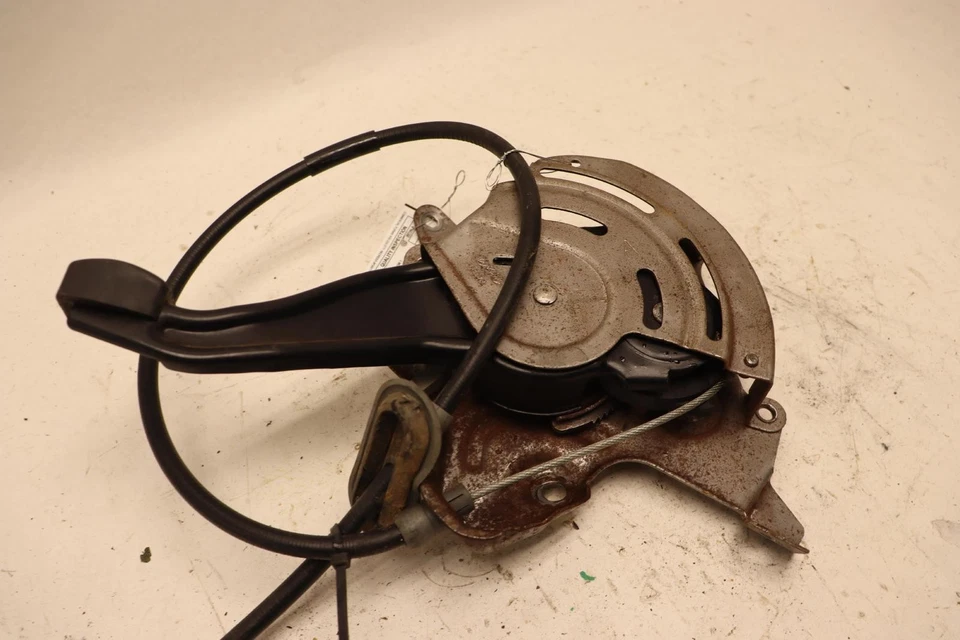 Pedal de freno de estacionamiento de emergencia Ford Flex 2013-2019 con cable OEM Foto 2 de 4