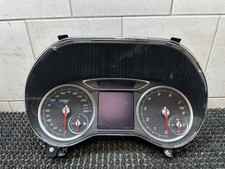 Mercedes-Benz B W246 W242 2015 Geschwindigkeitsmesser Cockpit A2469004717