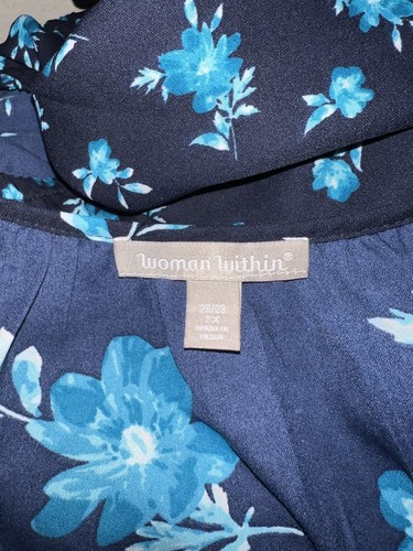 Woman Within Top Women's 2X Plus Tunic 3/4 Sleeve Blue & White Floral Casual - Picture 6 of 6