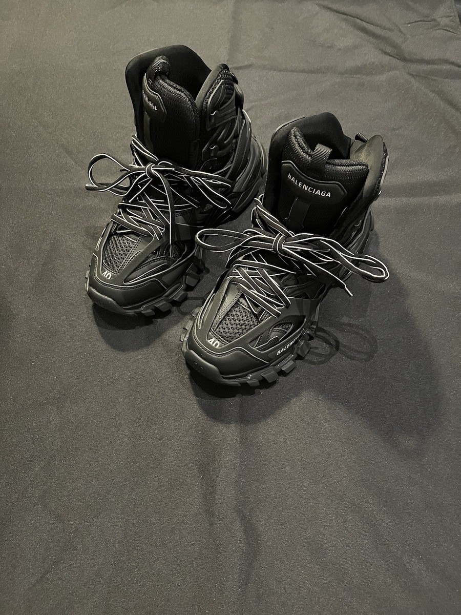 AUTHENTIC BALENCIAGA TRACK HIKE SNEAKERS WORN ONCE AND SIZE 40