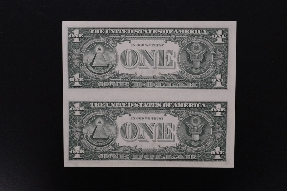 USA 1981 $1 un-cut pair ch-UNC condition KA prefix (k246) - Image 2 of 2