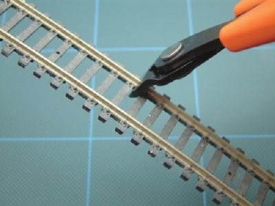 XURON TRACK CUTTER 2175B / EXPO 75570 CUTS HORNBY & PECO TRACK SL100 ETC