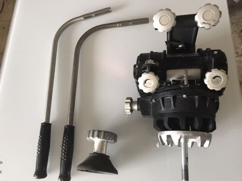 O’Conner 50D Fluid Head With 2 Arms & A Locking Nut
