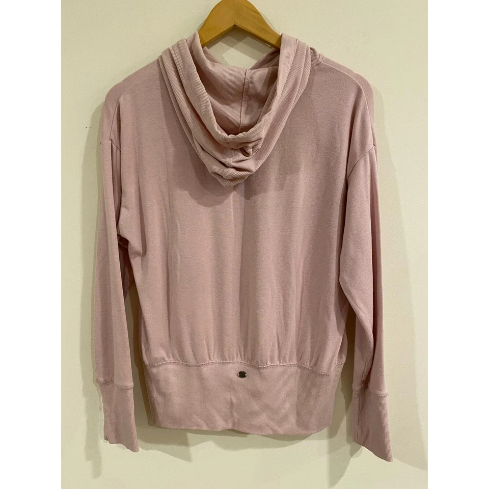 Sudadera con Capucha Gaiam Manga Larga Reflectante Cordón Rosa Para Mujer Talla Mediana Foto 3 de 4