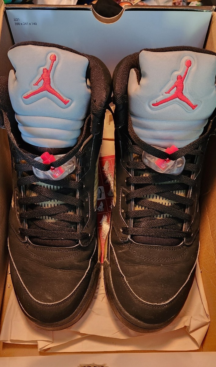 AIR JORDAN RETRO 2004 MENS SIZE 12 BLACK /METALLIC SILVER