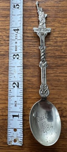 Vintage Silverplate Souvenir Spoon Statue Of Liberty Built In 1884 New York City - Picture 1 of 3