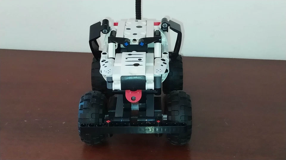 LEGO Technic 42150 Monster Jam Monster Mutt Dalmatian, foto 3 di 4