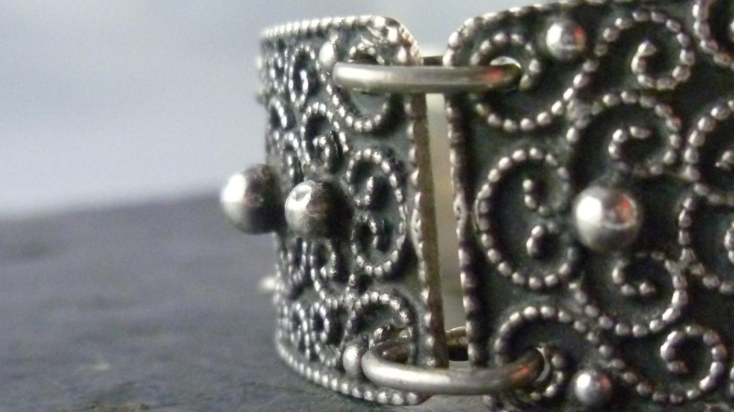 Bracelet rectangular beautifully decorated elemen… - image 9