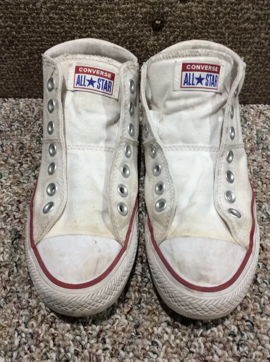 Converse white with red line top