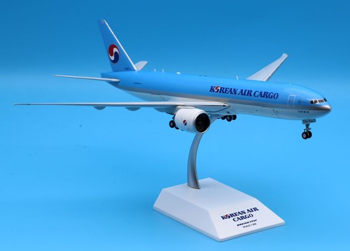 JC Wings 1:200 Korean Air Cargo Boeing B777-200LRF Diecast Aircraft Modelo HL8077 - Imagen 6 de 19