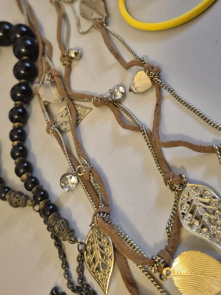 Modeschmuck Konvolut Vintage Holz Armreifen Ohrringe Broschen Anstecker Kette - Bild 2 von 4