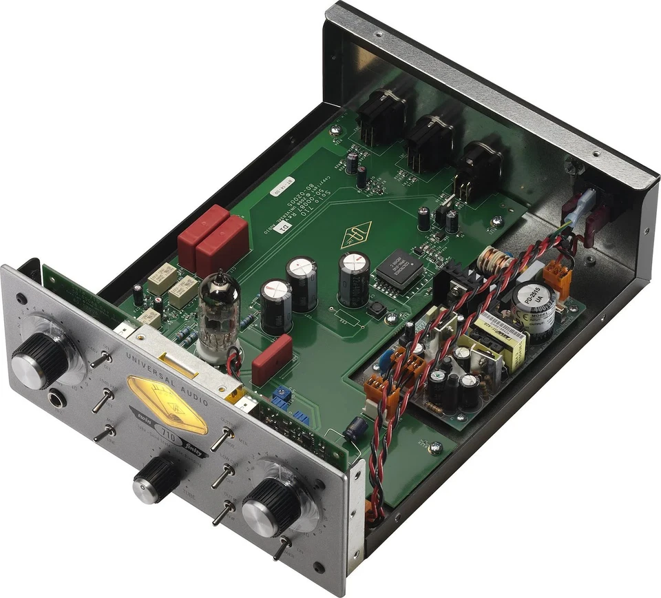Universal Audio UA-710TF Twin-Finity Mic Preamplifier - Image 3 of 3