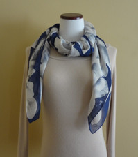 Vintage Vera Neumann Large Floral Semi cheer Navy Timberwolf Scarf Wrap Shawl