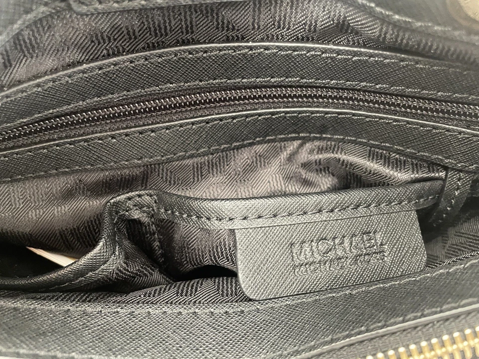 MICHAEL KORS CYNTHIA MEDIUM BLACK LEATHER SATCHEL BAG with golden MK Charm - Image 4 of 4