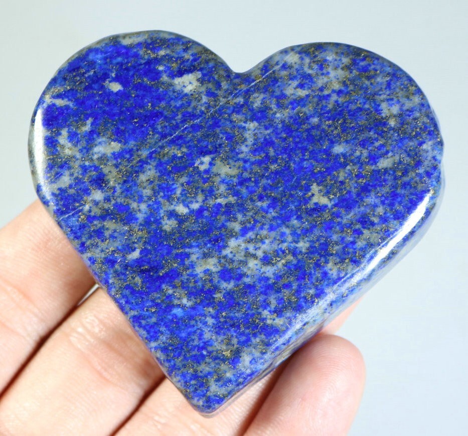 Natural lapis lazuli Quartz Crystal Palm Stone Heart Healing Mineral Specimen
