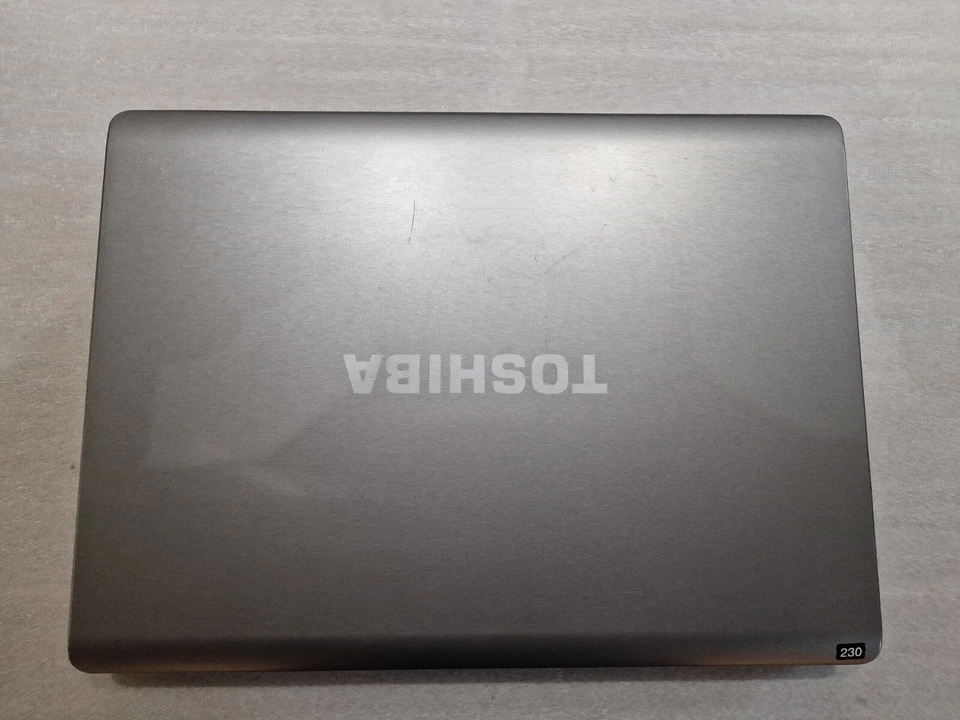 Toshiba Satellite Pro L300D-21U Amd Sempron SI-40 2GHz Untested For Parts - Image 3 of 4