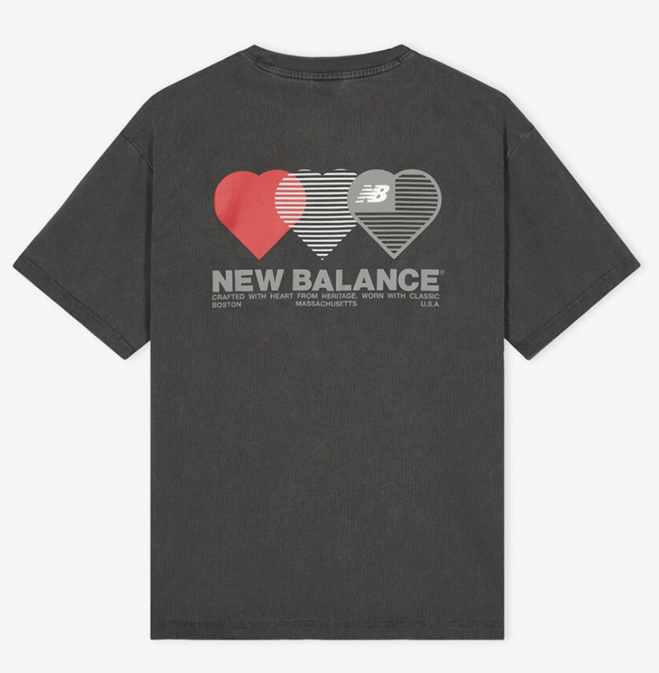 New Balance UNI Valentine Heart Graphic T-Shirts Unisex Casual Top NBNEG2A073 13390₽