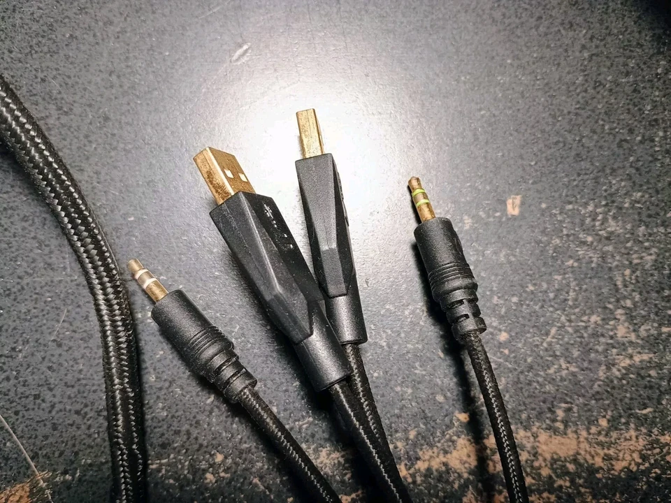 COUGAR 700K Premium Mechanical Gaming Keyboard  - Image 3 of 4