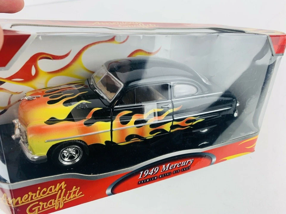 MOTOR MAX 1949 MERCURY AMERICAN GRAFFITI BLACK WITH FLAMES 1/24 DIECAST - Image 4 of 4