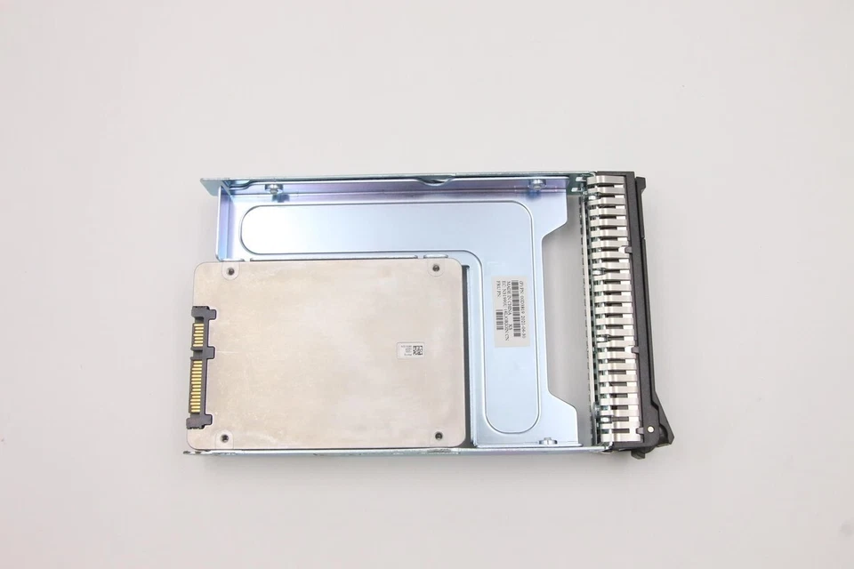 NEW Lenovo/IBM ThinkSystem 01PE344 4XB7A13641 960GB MU SATA 6Gb 3.5" HS SSD - Image 4 of 4