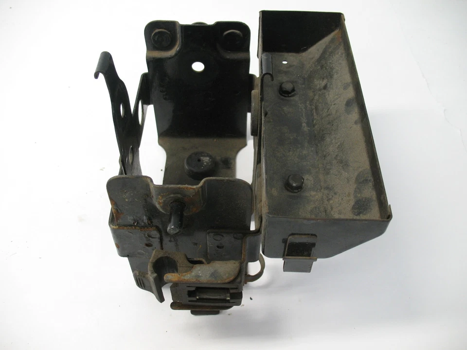 1975 KAWASAKI KZ400 D BATTERY BOX - Image 3 of 4