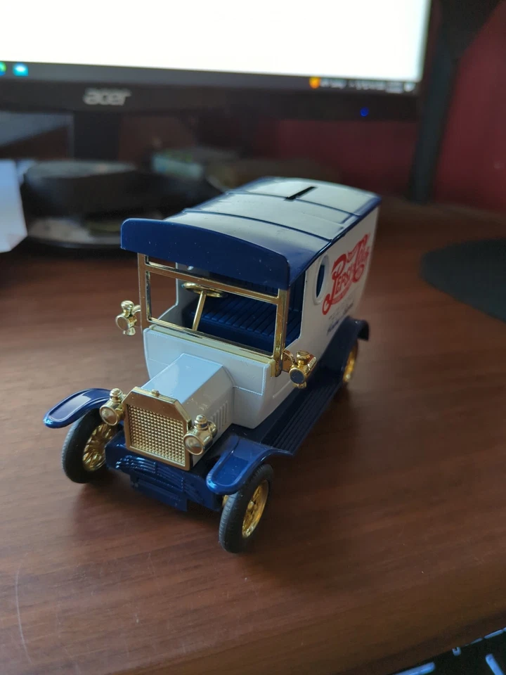 Golden Wheel Pepsi Cola Delivery Truck Die Cast Coin Bank -- with Key - Image 2 of 3