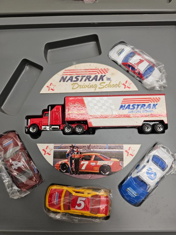Vintage 1981 Matchbox NASTRAK Hauler Set Lot of 2 w/ 14 Sealed Diecast Cars - Image 2 of 4