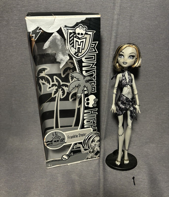 Mattel Monster High Frankie Stein Modepuppe mit Ständer & Originalverpackung