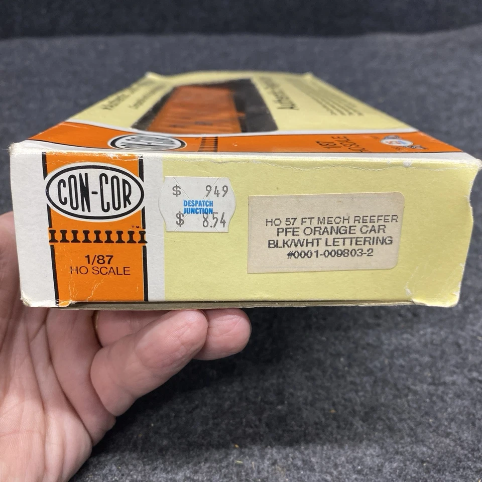 Con-Cor HO Scale PFE 57' Mechanical Reefer Kit #456511 Orange Used (CC101625-07) - Image 2 of 4