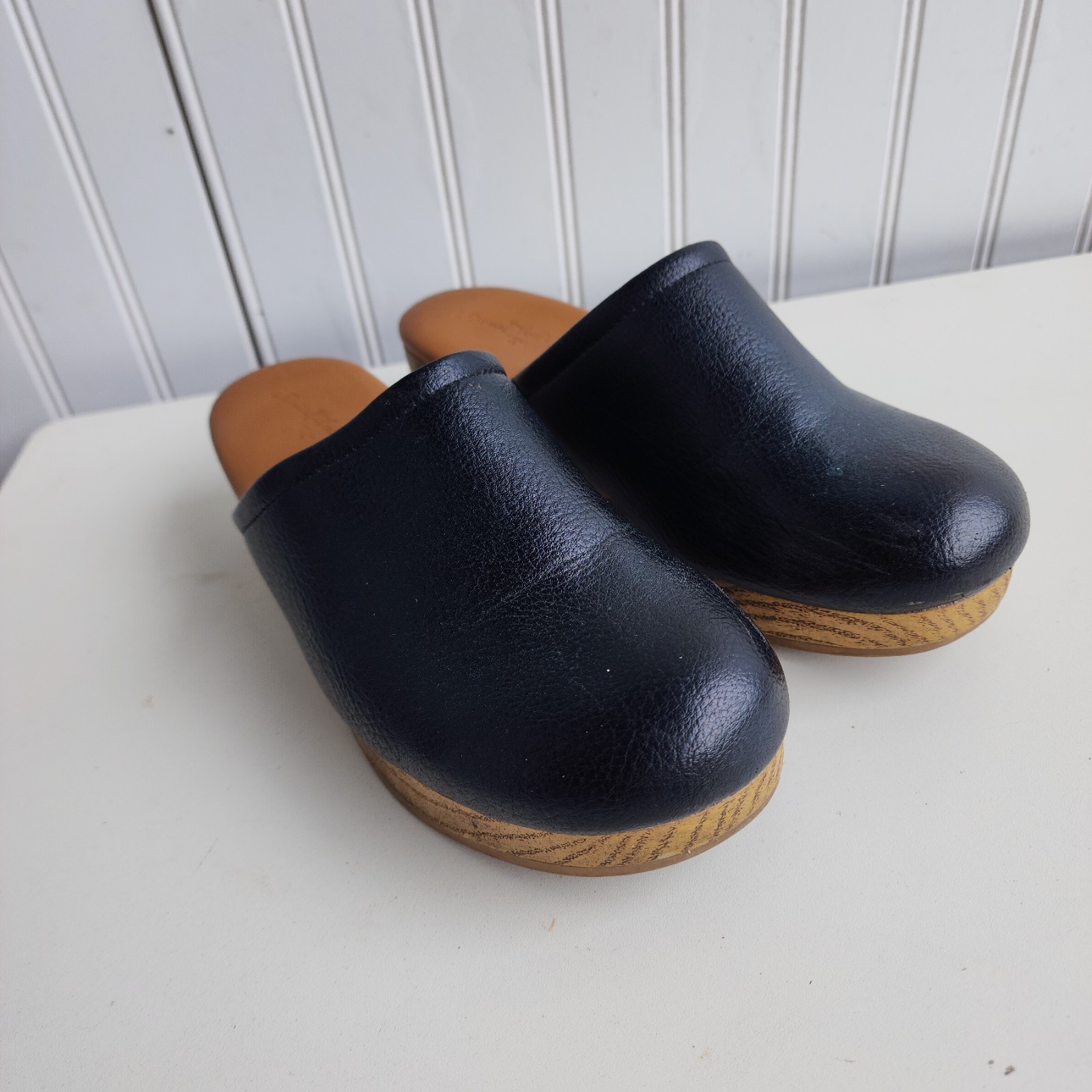 Universal Threads Black Tan Platform Leather Clog… - image 2