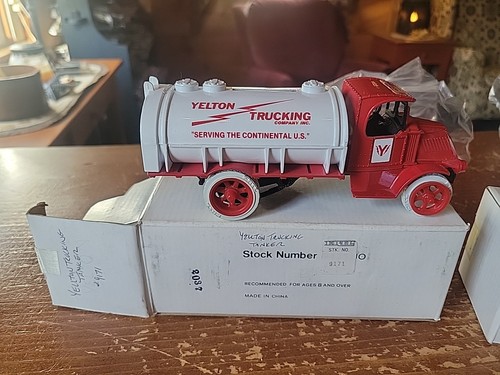 Lot Of 6 Ertl 1926 MACK TANKER BANKS Amoco Carnation Fina Bosts Yelton Riverview - Afbeelding 7 van 7