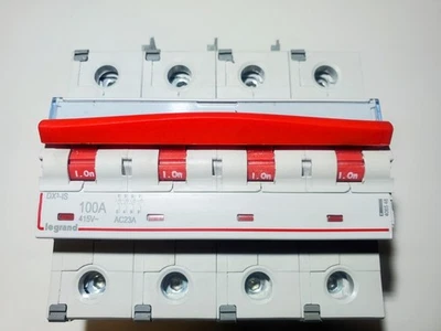 Disjoncteur Legrand 406546 de charge modulaire 100A 4P FRX404. - Photo 1/3