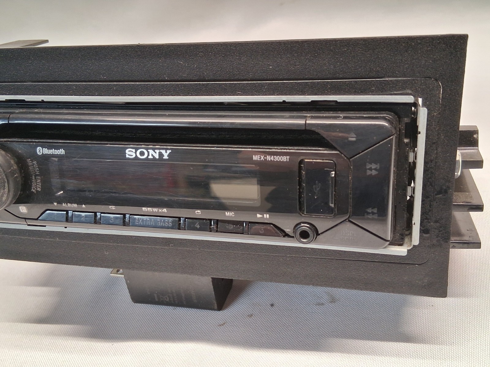 Sony MEX-N4380BT Radio Bluetooth CD Digital Media Receiver 99-07 GM 1500 Trucks