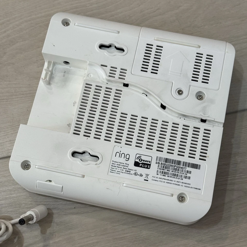 Ring Alarm Base Station US White 4HB1U9-0EN0 - Locked/Registered - Powers On - Image 2 of 4