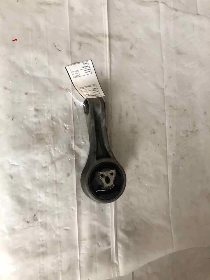 Dodge Journey 2013 marco de motor montaje de transmisión 2,4 L 4 cilindros OEM Foto 2 de 4