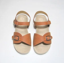 Toddler Girls Footbed Sandals Cognac, NWT, cat & Jack
