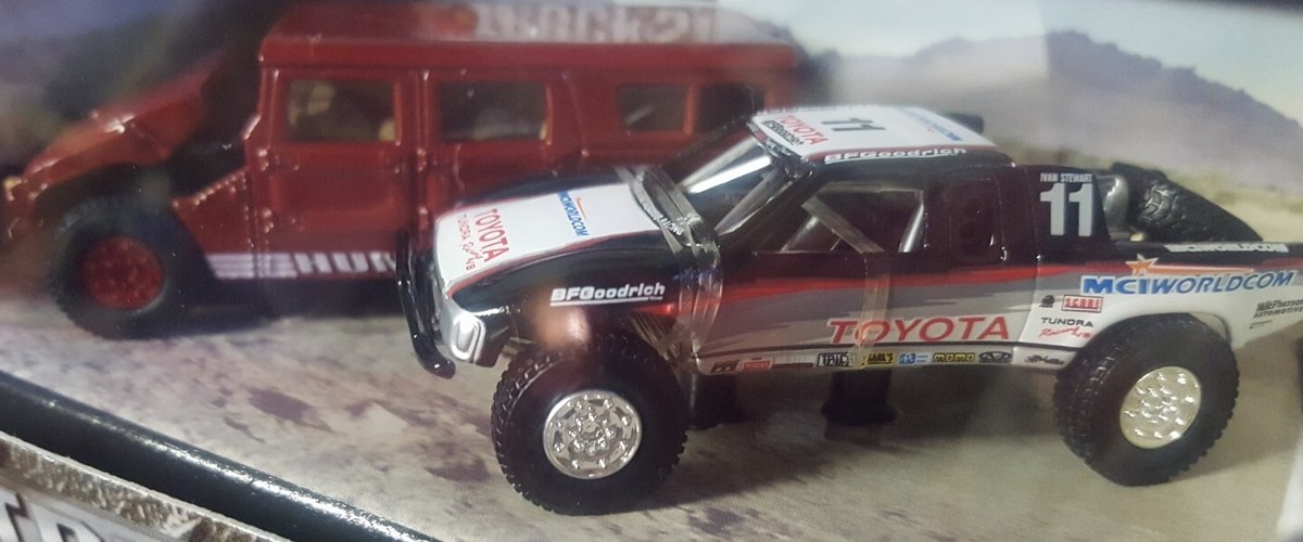 Hot Wheels Xtreme Trucks Set Hummer Toyota Baja Racer 1:64