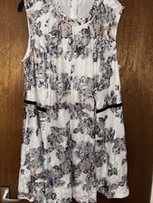 Samya Summer Dress, Size 24with Beautiful Lace Flower Design New No Tags