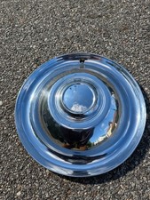One Genuine 1950s 1960s Lyon 16 Inch Hubcap Nice