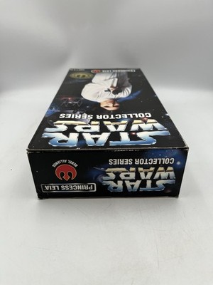 STAR WARS Princess Leiaコレクター人形 Princess Leia Star Wars Doll Carrie Fisher 1996 Collector 12 Inch