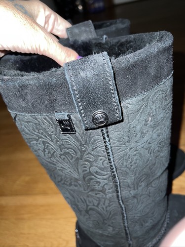 BearPaw Brandy II Suede Winter Boots Size 9 Women’s Embossed Brocade Leather GUC - Picture 7 of 18