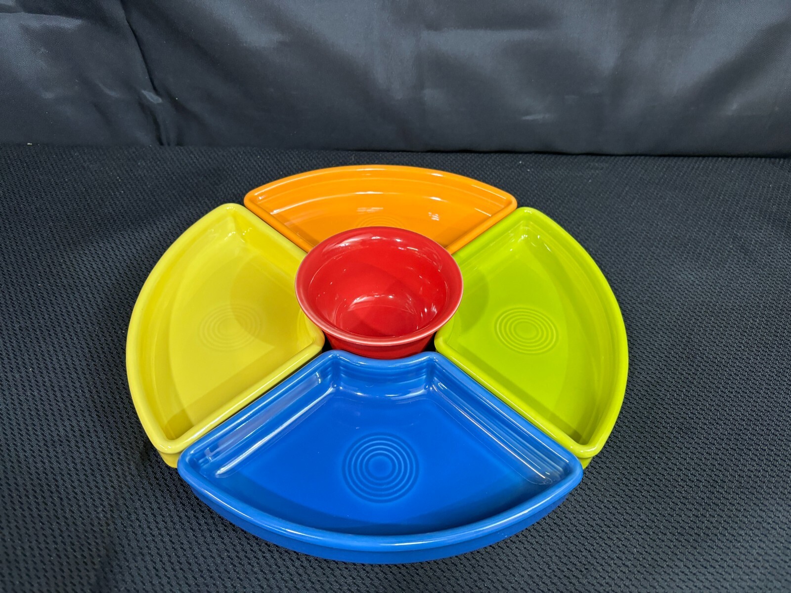 ~ Fiesta "bright Colors" Entertaining Set - (4) Omni Trays (