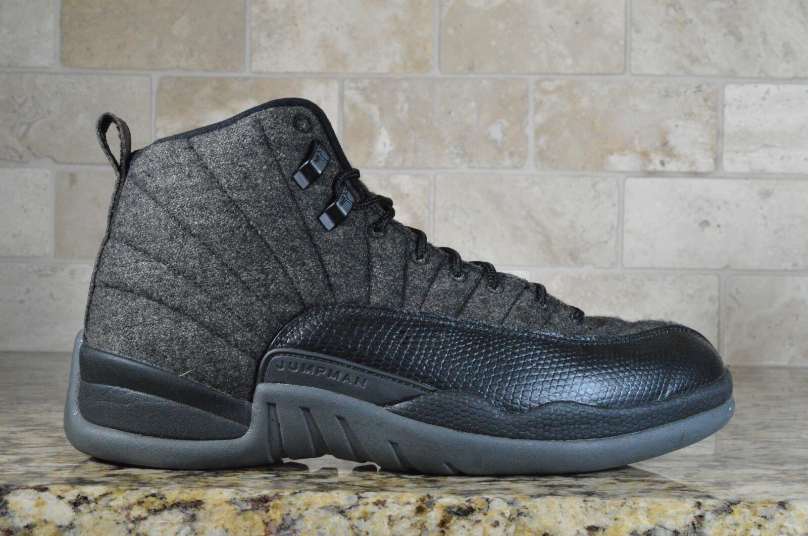 air jordan grey black